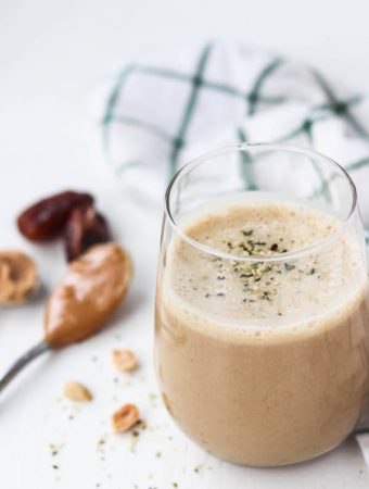 Maca and peanut butter pair so well in this smoothie. Read more about the health benefits of Maca here | Mealswithmaggie.com