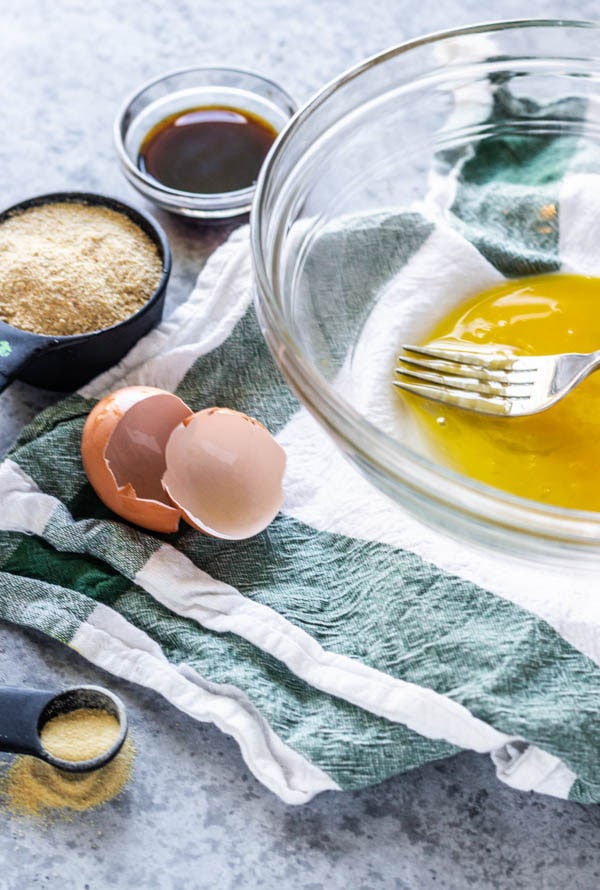 Ingredientes para dentro y alrededor del bol.