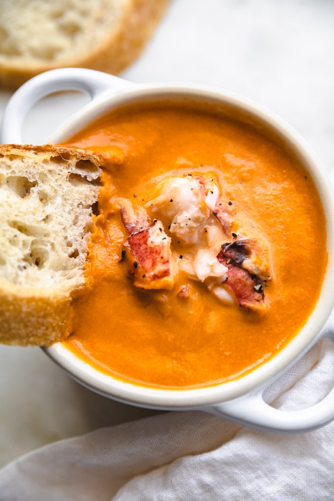 https://www.mealswithmaggie.com/wp-content/uploads/2020/02/healthylobsterbisque-12.jpg