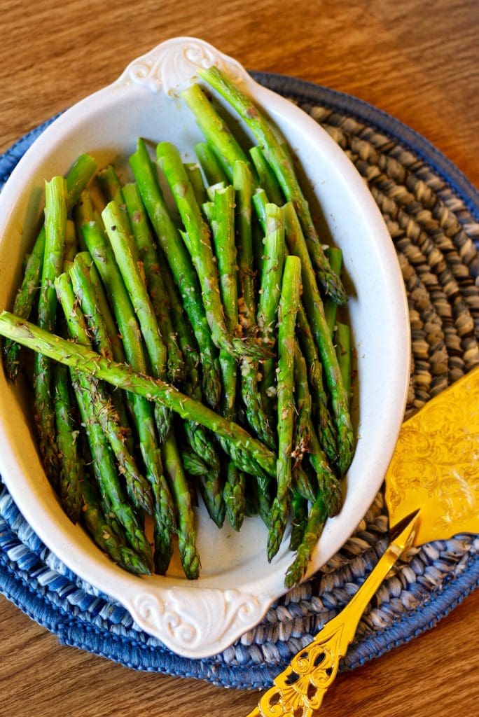 asparagus on a plate.